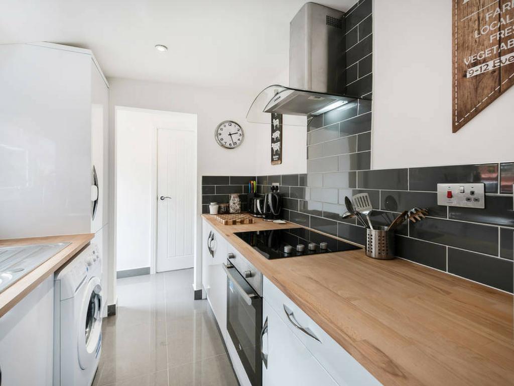 Cambridge House - Modern 2 Bedroom House, Close To Luton Airport & Town Centre Esterno foto